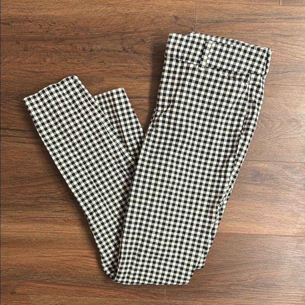 Old Navy Black and White Checkered Pixi Pant